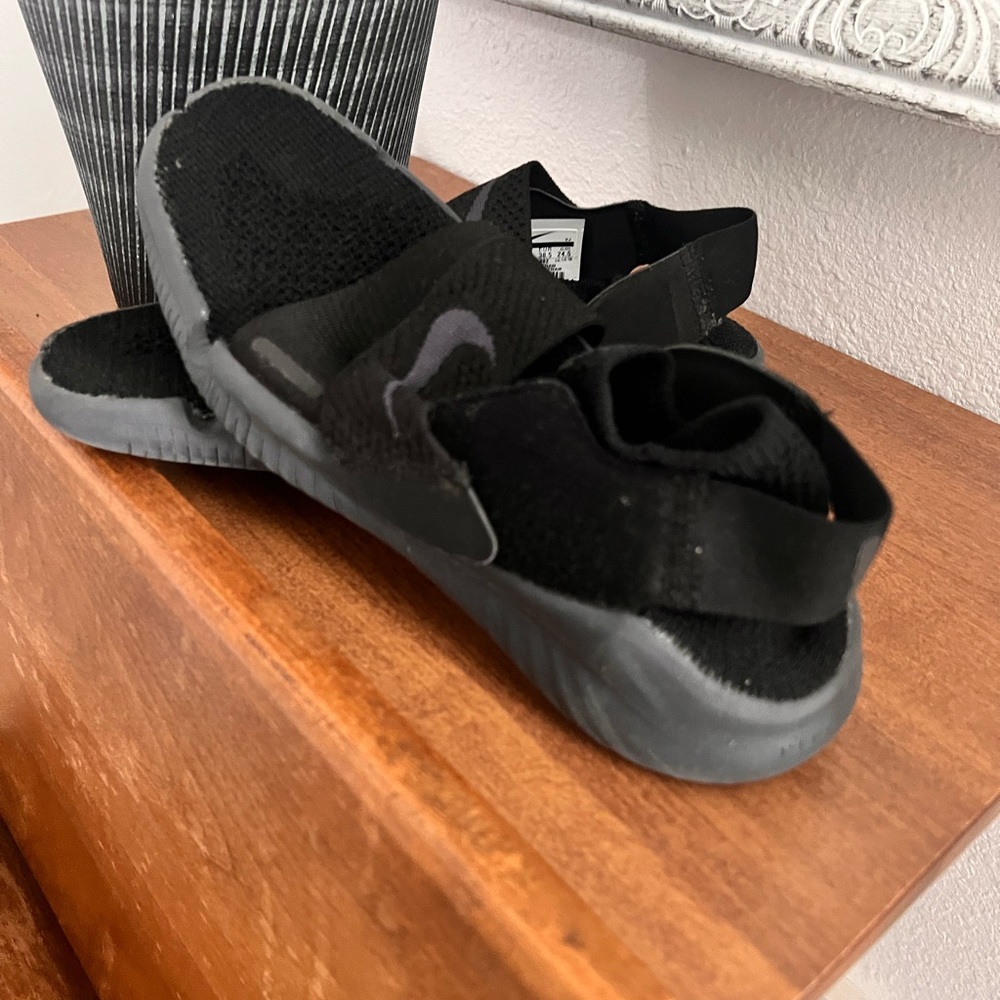 Nike Black on Black size women’s 7.5
